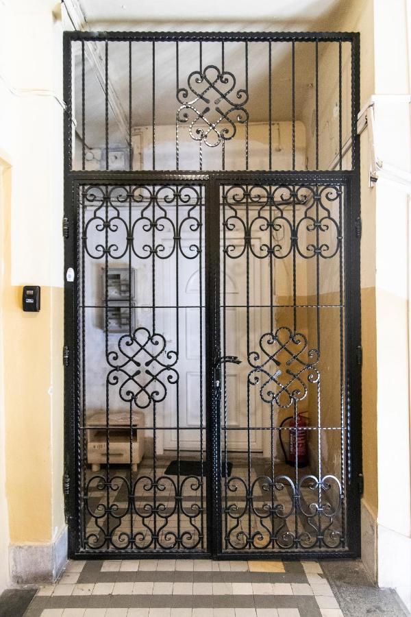Helena Apartment With View On St. Stephan'S Basilica 부다페스트 외부 사진